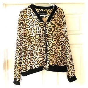 Lightweight, leopard-print  jacket